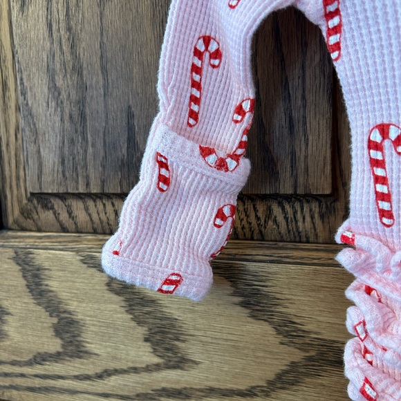 Spearmint Love Organic Waffle Candy Cane Christmas Newborn Ruffle Zip Footie - Picture 9 of 9